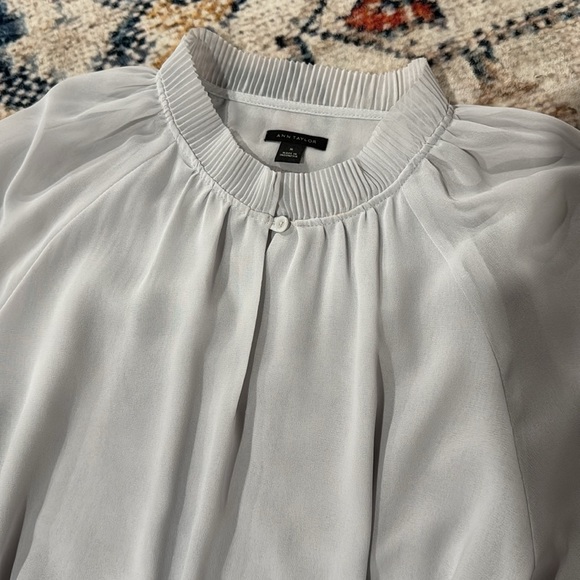 Ann Taylor medium blouses like new - Picture 2 of 4